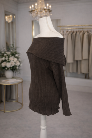 Haut à épaules découvertes coupé